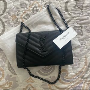 Brand new black on black wallet on chain